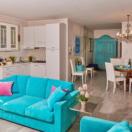 Garda Blue Lake Home Luxury Appartment Desenzano del Garda Luaran gambar