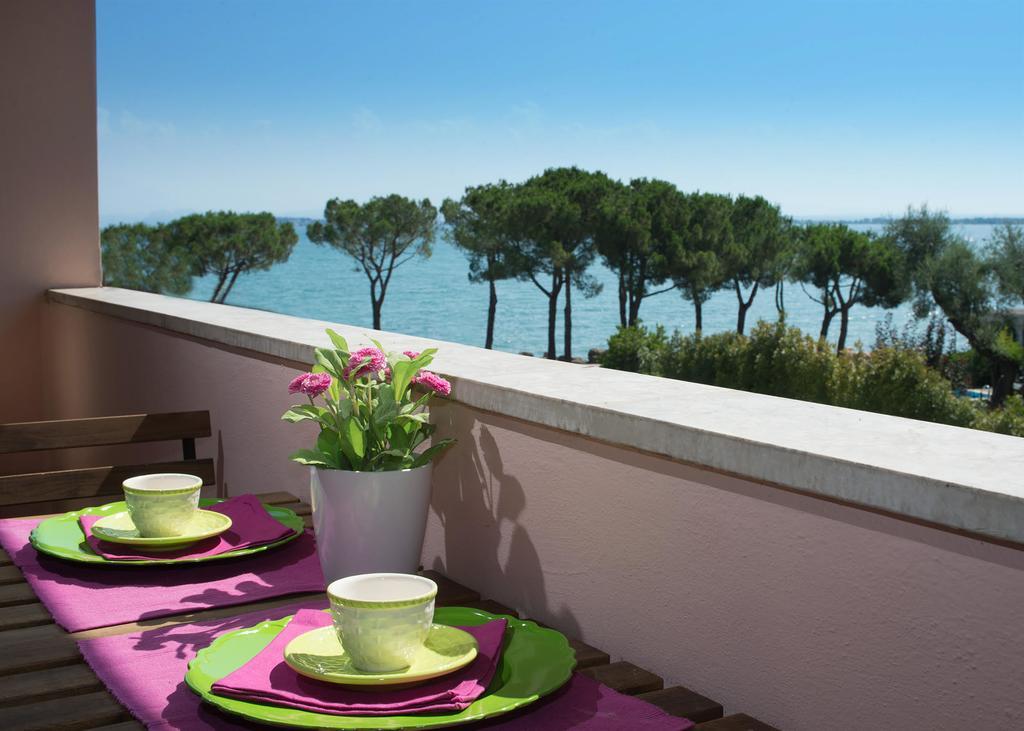 Garda Blue Lake Home Luxury Appartment Desenzano del Garda Luaran gambar